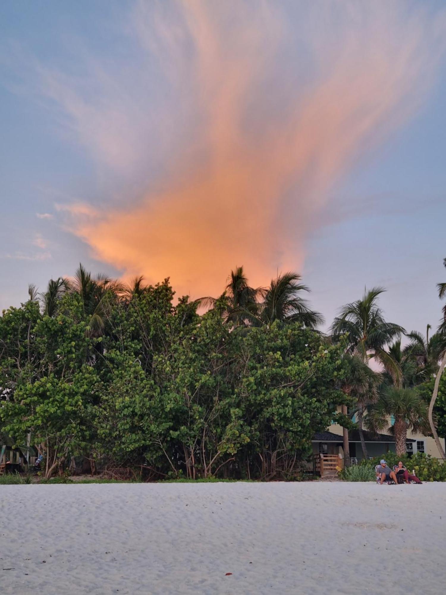 Stunning 2-Bedroom Plus Den Condo In Greenlinks Resort North North Naples エクステリア 写真