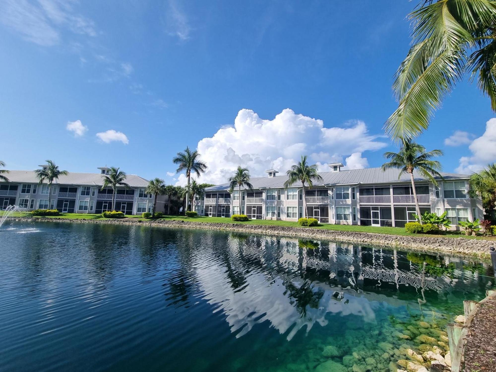 Stunning 2-Bedroom Plus Den Condo In Greenlinks Resort North North Naples エクステリア 写真