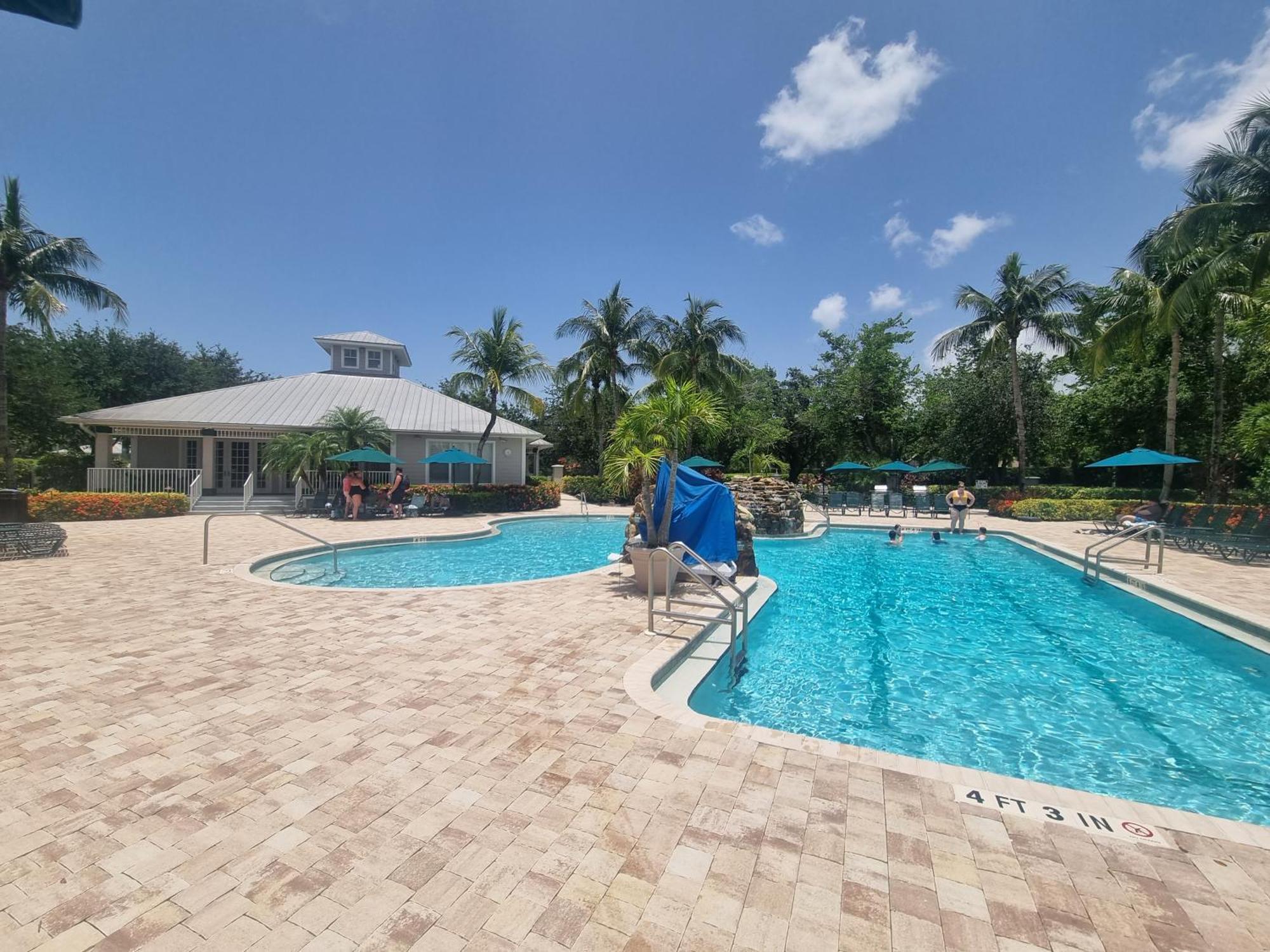Stunning 2-Bedroom Plus Den Condo In Greenlinks Resort North North Naples エクステリア 写真